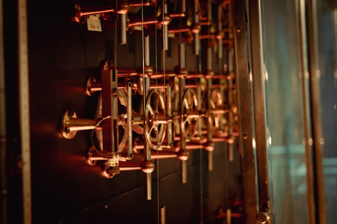 Assembly of the Doodson-Légé Machine